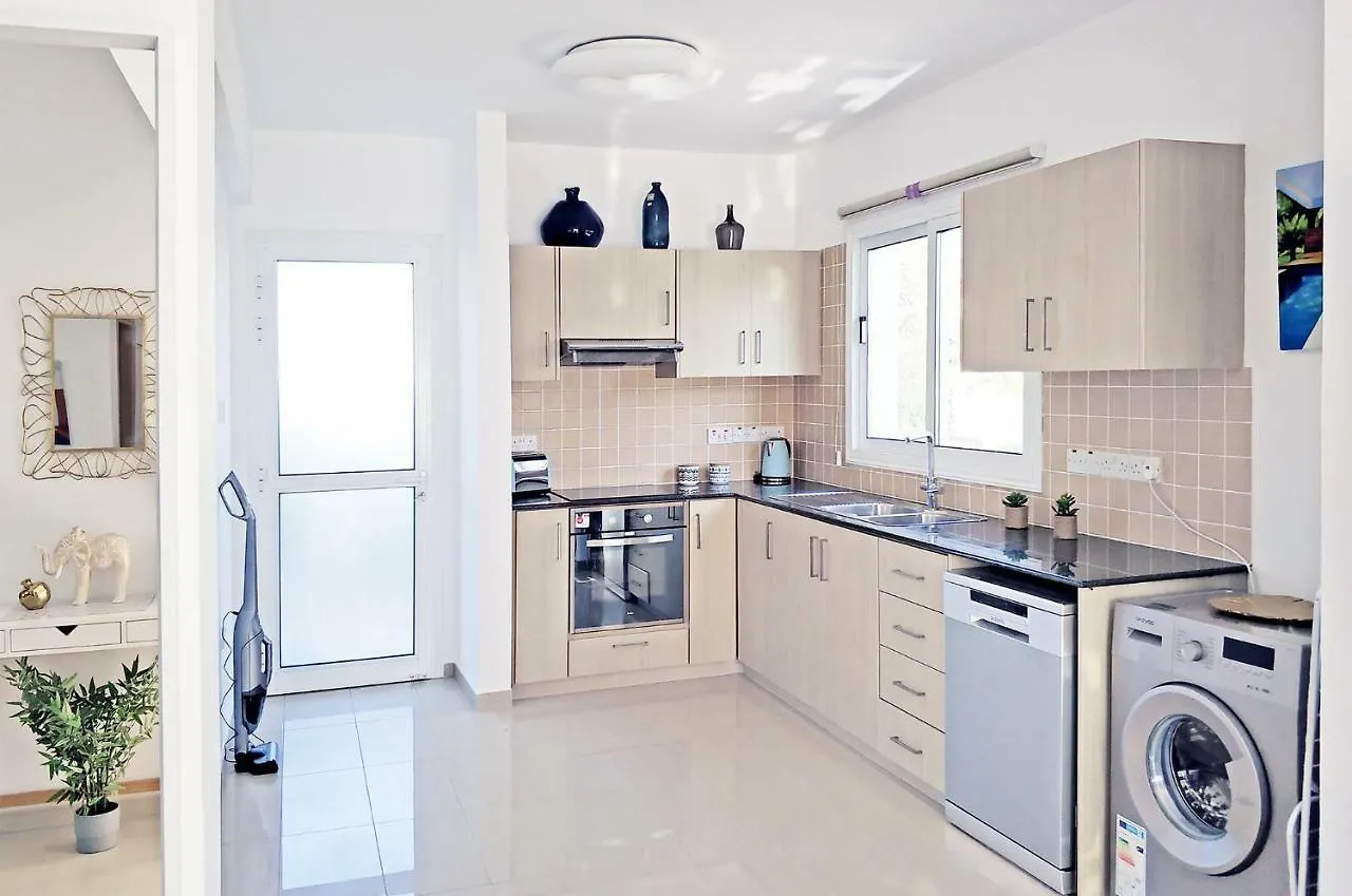 Nissini Blanco, 3 Bedroom Villa With Private Pool, 5 Min To The Beach Ayia Napa Kypr