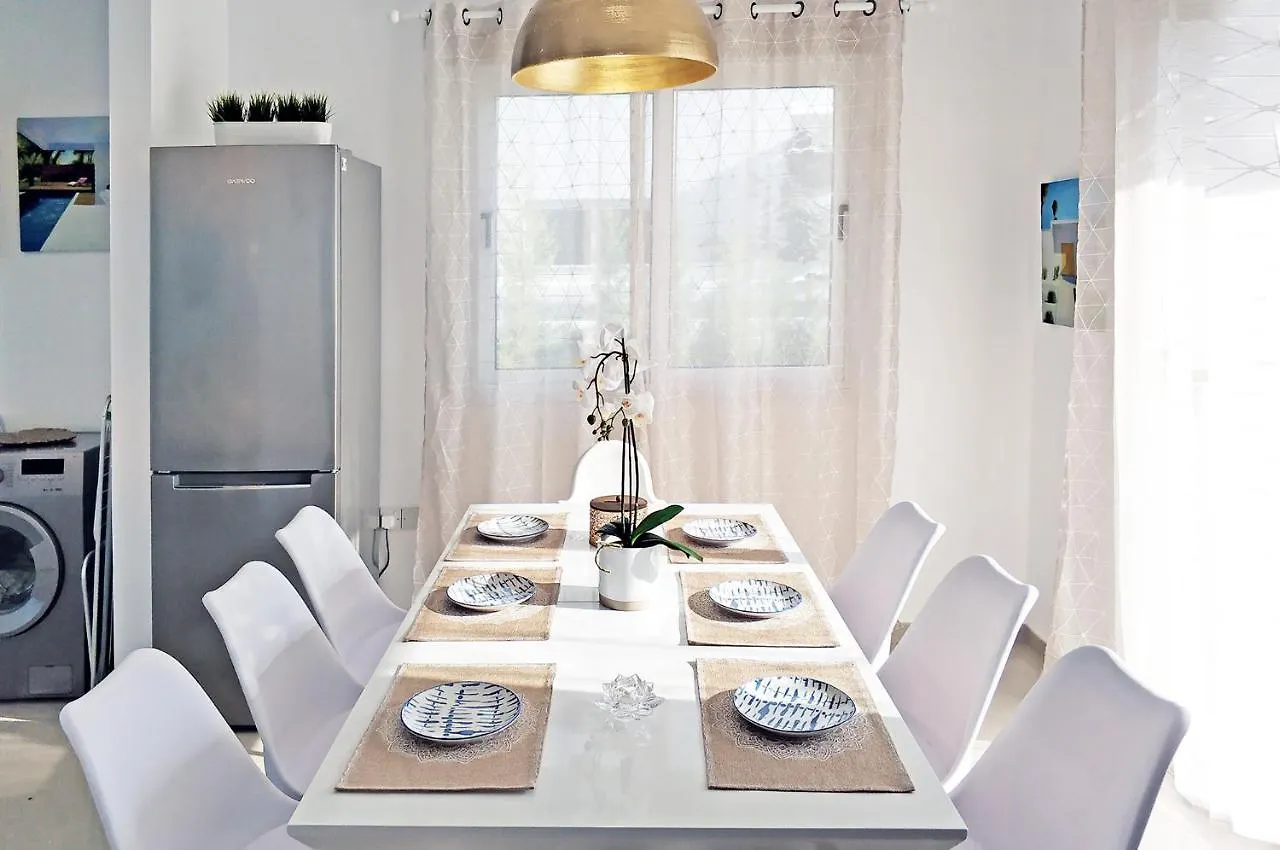 Nissini Blanco, 3 Bedroom Villa With Private Pool, 5 Min To The Beach Ayia Napa